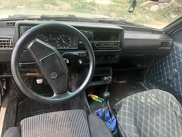 авто вит: Volkswagen Golf: 1989 г., 1.8 л, Механика, Бензин, Хэтчбэк — 4