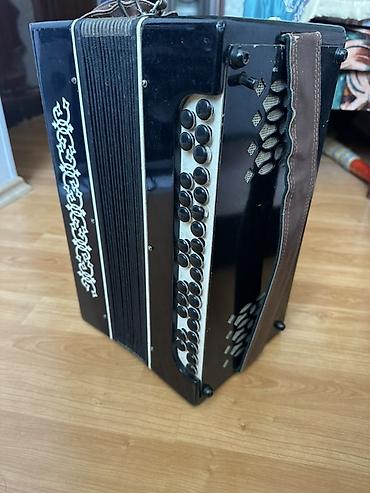 akkordeon: Akkordeon – klaviş və bas düyməli model - Korpus: qara rəng — 2