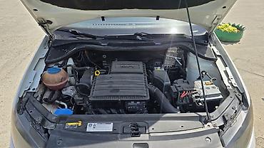 crv 2: Volkswagen Polo: 2018 г., 1.6 л, Механика, Бензин, Седан — 7