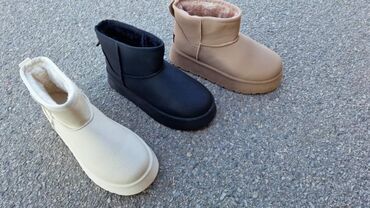 Ugg obuća: Ugg čizme, bоја - Bež — 7