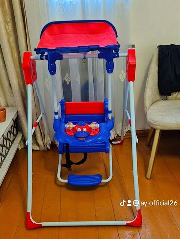 Gəzinti arabaları: İrade…. Yellencek demek olar yenidir .1 aydir alinib.Usaq oturmur deye