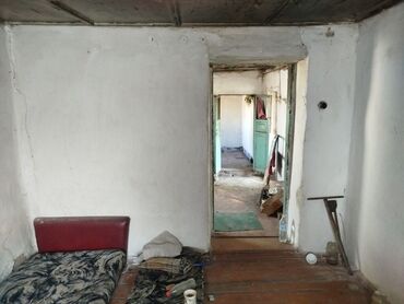 здаю дом на длительный срок: 50 кв. м, 3 бөлмө, Жертөлө, ороо, Забор, тосулган