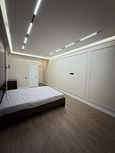 Долгосрочная аренда квартир: Трехкомнатная студия в современном минималистичном стиле. Район — 4