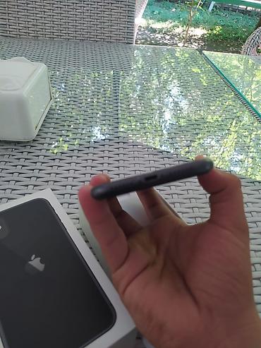 Apple iPhone: IPhone 11, Qara, Sənədlərlə — 2