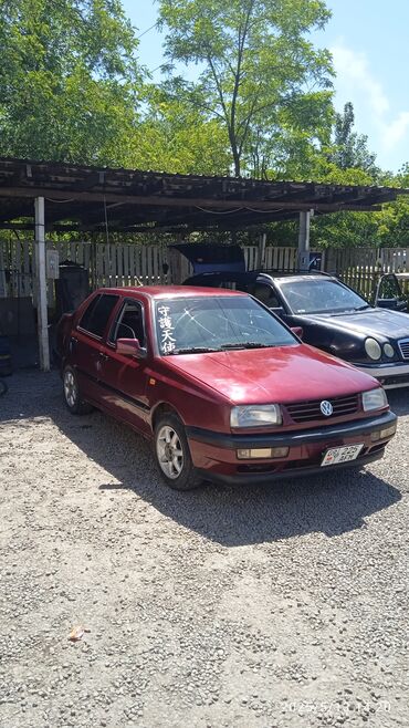 дверные обшивки гольф 4: Volkswagen Vento: 1992 г., 1.8 л, Механика, Бензин, Седан