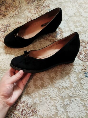 туфли черные замшевые: Туфли 37, цвет - Черный