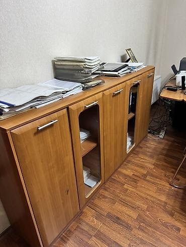 Ofis dəst mebeli: Ofis mebel dəsti – taxta teksturalı (ağac rəngində) Tərkibi: - — 2
