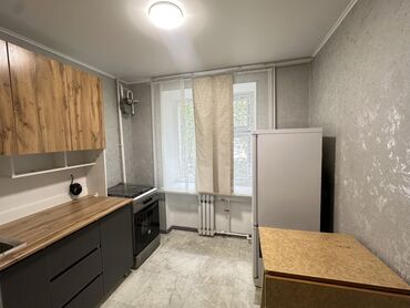квартира черёмушки: 1 комната, 33 м², Индивидуалка, 3 этаж, Старый ремонт