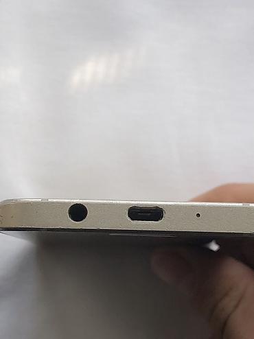 planset samsung tab: Samsung Galaxy A3, 16 GB, rəng - Qızılı, İki sim kartlı — 4