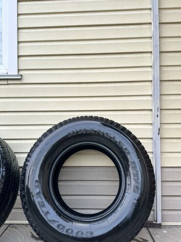 Шины: Шины 265 / 75 / R 16, Всесезонная, Б/у, Комплект, Внедорожные (АТ/МТ) — 3