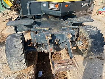 Экскаваторы: Экскаватор, 2010 г., Колесный — 15