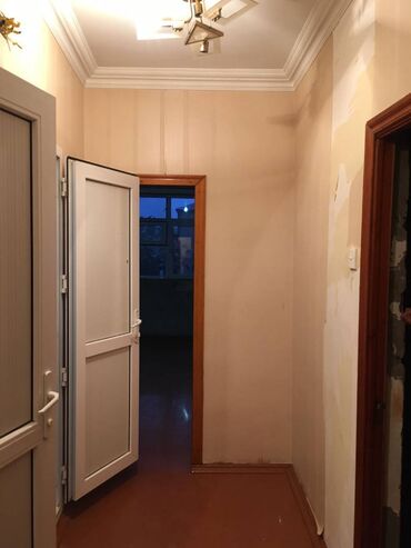 Köhnə tikili: Xırdalan, 4 otaqlı, Köhnə tikili, 120 kv. m — 2