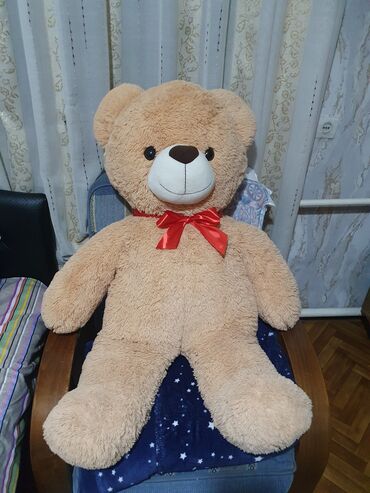 медведь игрушка: Продаю медведя в идеальном состоянии, высота 100см