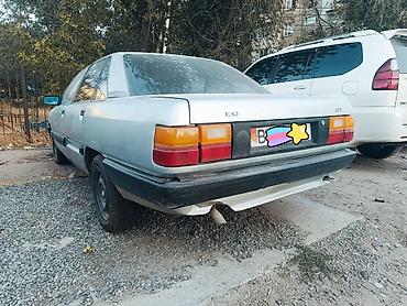 c 220: Audi 100: 1989 г., 2 л, Механика, Бензин, Седан — 2