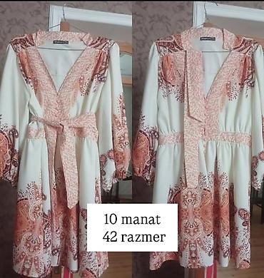 qalın don: Qadın paltarı – 42 razmer - Rəng: açıq krem fon üzərində — 1