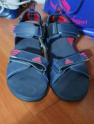 вещи бу купить: Basanojka kişi üçün, təmizoriginal adidas, şəkili sabah qoyacam