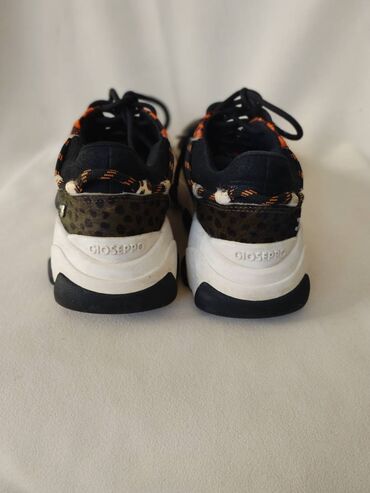 Women's Sneakers and athletic shoes: 38 — 12