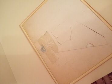 Şəkillər, tablolar: Şəkilli çərçivə, şəkilləri deyişdirmek olmur. ancaq divardan asıla — 12