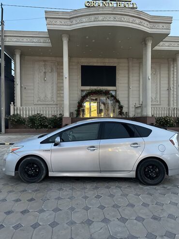 1 9дизел: Toyota Prius: 2013 г., 1.8 л, Вариатор, Гибрид, Хэтчбэк