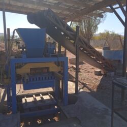 Производство пескоблоков: Кыргызстанда жасалган Пескоблок чыгарган полуавтомат станок сатылат — 1