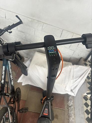 samokat baki: İşlənmiş Elektrik samokat 12", > 1000 Vt, 16 - 25 km/s, Ünvandan götürmə — 2