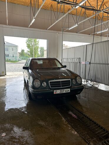 срочно продаю машына: Mercedes-Benz E-Class: 1998 г., 2 л, Автомат, Газ
