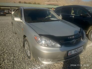 грузовой афто: Toyota Camry: 2004 г., 2.4 л, Механика, Бензин, Седан