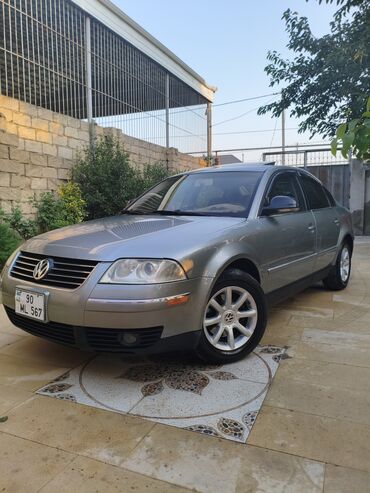 Volkswagen: Volkswagen Passat: 1.8 l | 2004 il Sedan