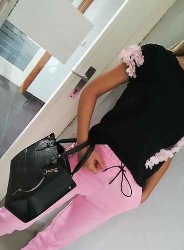 baletanke devojcice: Divna majica sa bebi roze cveticima, uvoz Turska
Vel S M — 2