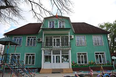 хостел сдаю: Сдается здание под офис в районе Гоина. 400кв 8 соток. Отопление газ — 7
