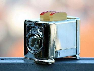 Tosteri: Vintage Mehanički TAJMER u obliku TOSTERA 60 min. Stari, veoma dobro — 4