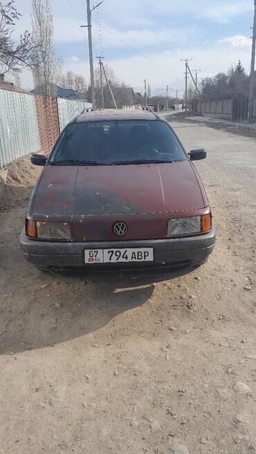 Volkswagen: Volkswagen Passat: 1991 г., 1.8 л, Механика, Бензин, Универсал