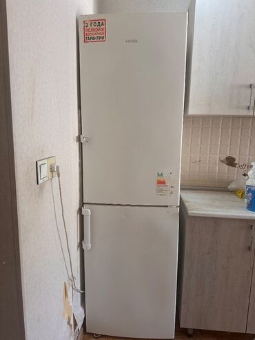 Hummer: Б/у 2 двери Vestel Холодильник Продажа, цвет - Белый