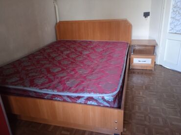 Продам спальный гарнитур. Гарнитур выполнен в натуральном светлом