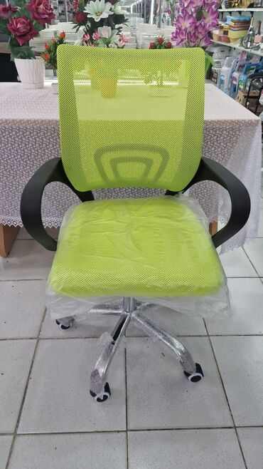 Ofis və oyun kresloları: Yeni, Təkərli, Qolları tənzimlənmir, Parça — 9