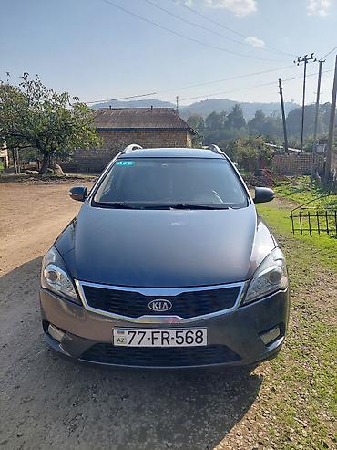 Kia Ceed: 1.6 l | 2010 il Universal