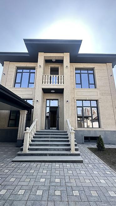 Продажа коттеджей и домов: 📍 Бишкек, ул. Бектенова Продаётся абсолютно новый дом премиум-класса — 25