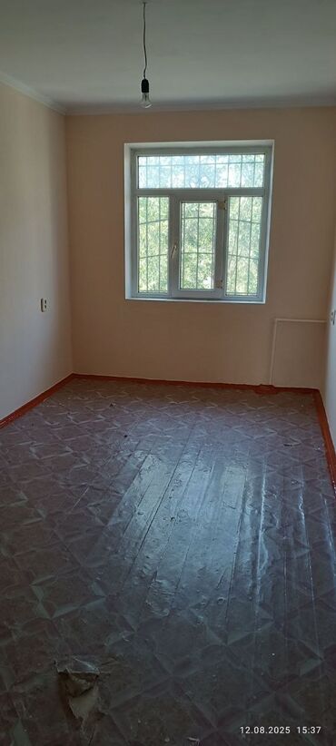 продаю дом бишкек арча бешик: 3 комнаты, 63 м², 104 серия, 4 этаж, Старый ремонт