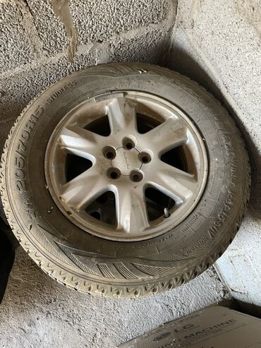 скутеры в рассрочку бишкек: Комплект автомобильных шин и один колесный диск. - Количество шин: 4