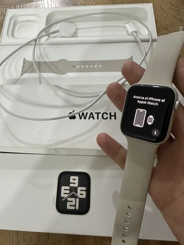 apple watch series: Срочно продаю Apple Watch SE 2gen, отличного качества, почти не