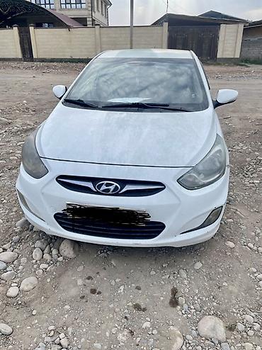 Транспорт: Hyundai Solaris: 2011 г., Механика, Бензин, Седан — 1