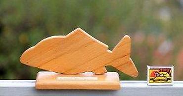 Značke, ordenje i medalje: RIBA, drveni trofej. Drveni trofej u obliku ribe sa takmičenja na Tisi — 9