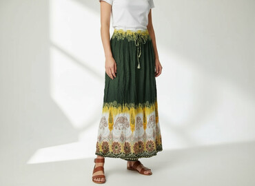 długie spódnice wyszczuplające: Women`s skirt, size S