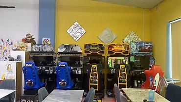 Digər oyun dəstləri: Əyləncə mərkəzləri və uşaq oyun zonaları üçün arcade aparatları paketi — 7