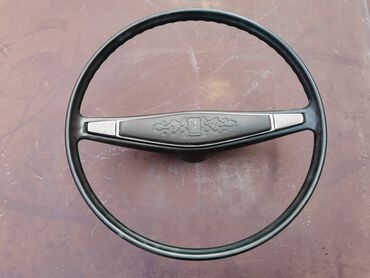 Auto delovi: Volan Lada 2121 Niva. Polovno, očuvano kao novo. Skinuto sa — 1