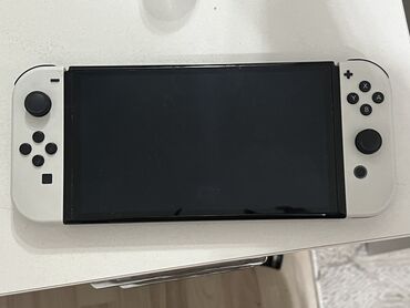 psp цена в бишкеке: Продаю Nintendo Switch OLED (белый цвет) Продаю консоль Nintendo