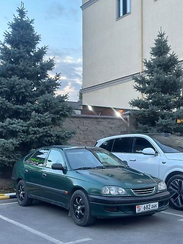 8: Toyota Avensis: 1998 г., 1.8 л, Механика, Бензин, Хэтчбэк — 5
