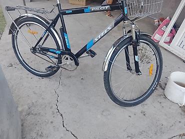 ildirim oturucu: STELS Pilot şəhər/trek velosipedi - Rəng: qara-mavi, gümüşü — 4