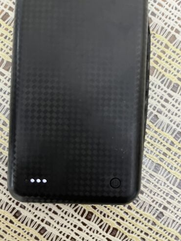 maraqlı şekiller: İphone xs ucun powerbankli kabura yeni alinib 5minlik powerbankdir en