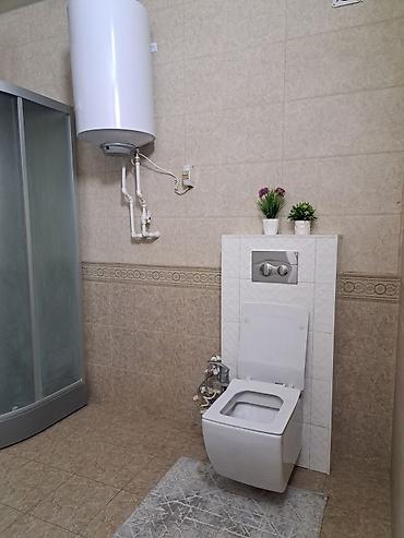 Продажа коттеджей и домов: 6 комнат и более, 240 м², 6 соток, Ош, Собственник — 18